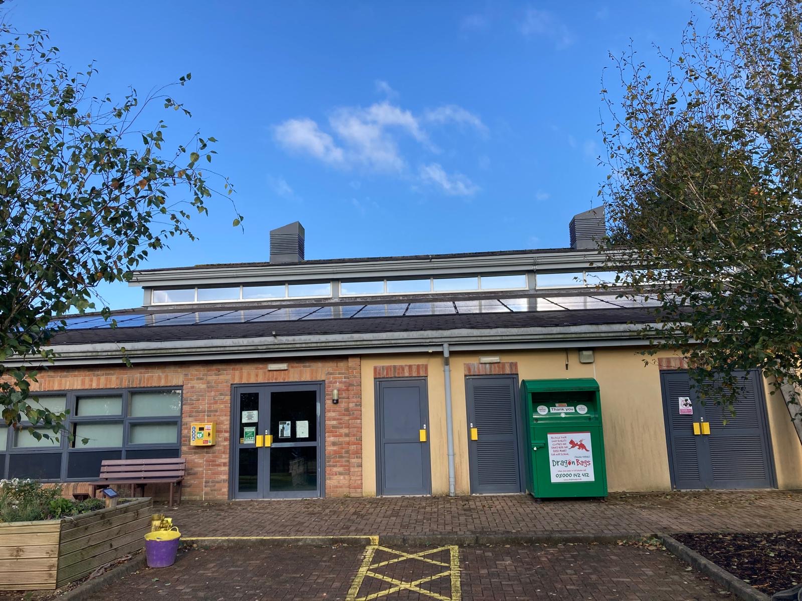 solar panels for primary school Peniel, Carmerthenshire