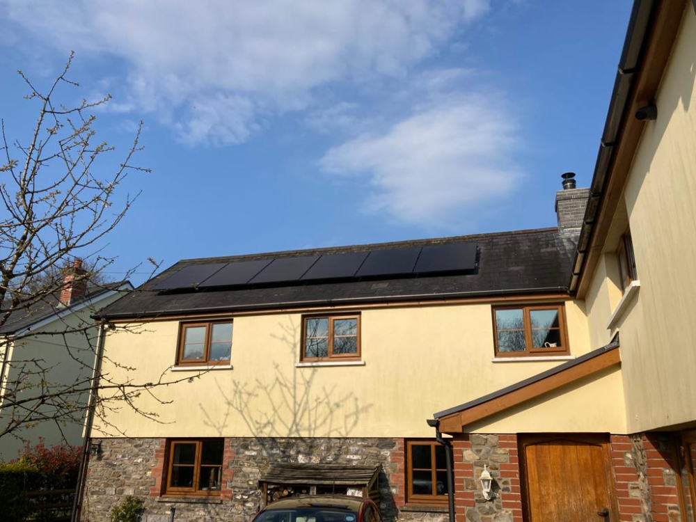 Dryslwyn solar installation